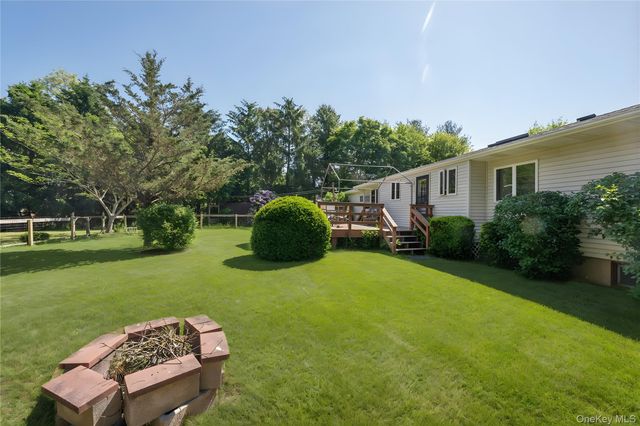 44 Aliperti Road, Jamesport, NY 11947