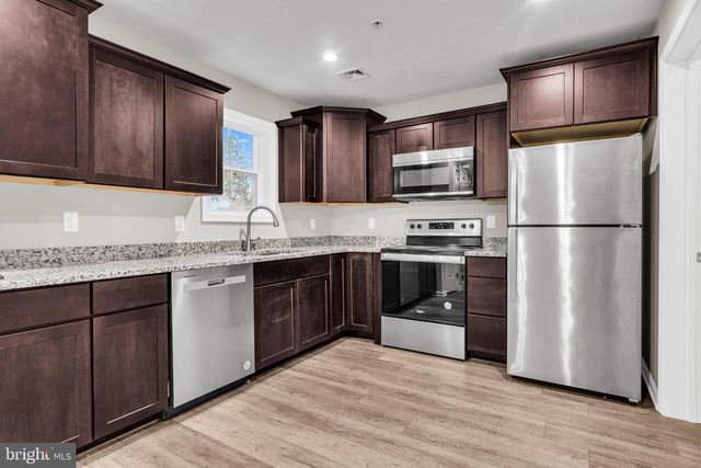 648 N COLLEGE ST, Carlisle, PA 17013