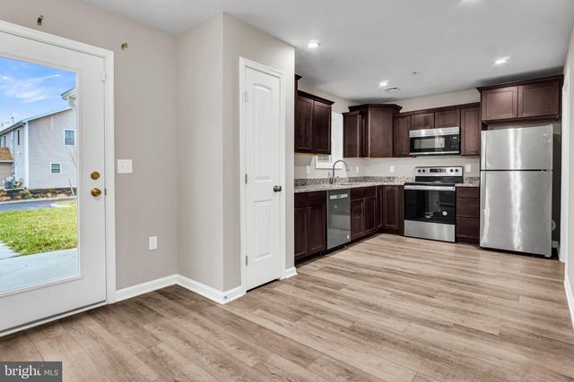 648 N COLLEGE ST, Carlisle, PA 17013