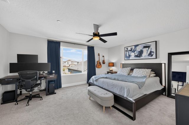 523 S Talus Way S, Madera, CA 93636