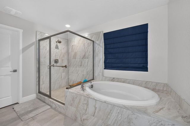 523 S Talus Way S, Madera, CA 93636
