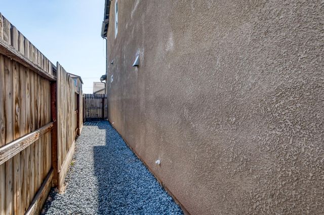 523 S Talus Way S, Madera, CA 93636