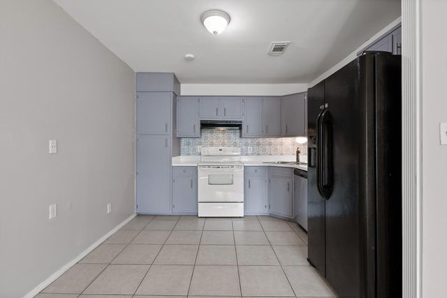 1301 Redwood Lane A, Gulf Breeze, FL 32563