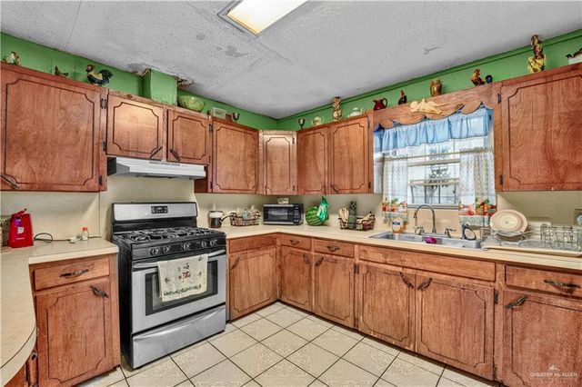 1106 E Sprague Street, Edinburg, TX 78539