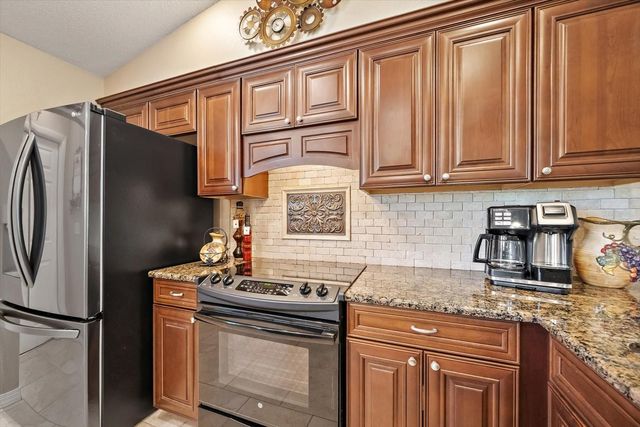 4352 KINGSTON LOOP, Sarasota, FL 34238