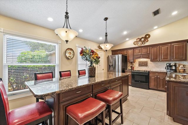 4352 KINGSTON LOOP, Sarasota, FL 34238