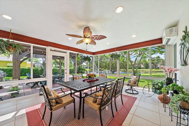 4352 KINGSTON LOOP, Sarasota, FL 34238