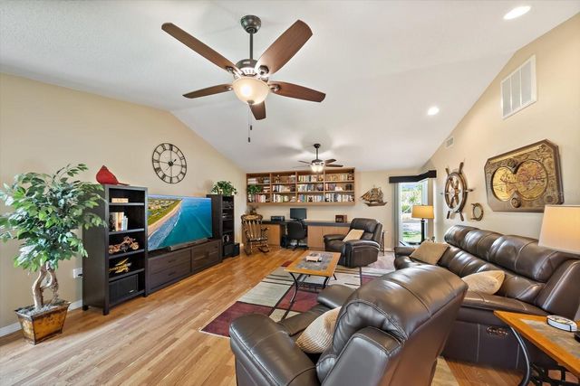 4352 KINGSTON LOOP, Sarasota, FL 34238