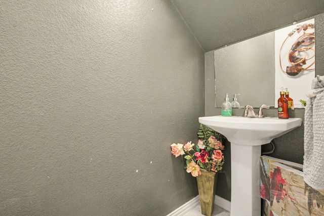 232 Patricia Lane, Highland Village, TX 75077