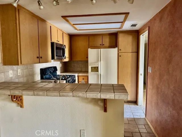 604 S Santa Fe 1, Hemet, CA 92543