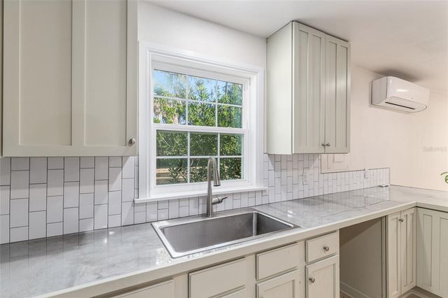 18124 SW 75TH AVENUE, Archer, FL 32618