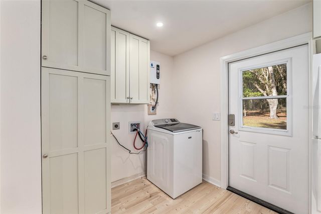 18124 SW 75TH AVENUE, Archer, FL 32618