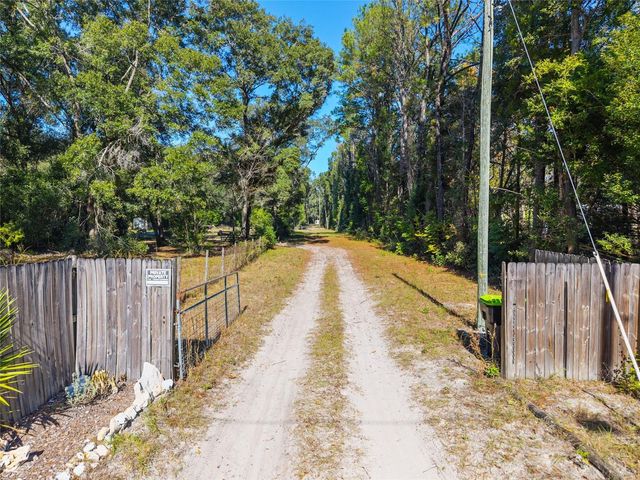 18124 SW 75TH AVENUE, Archer, FL 32618