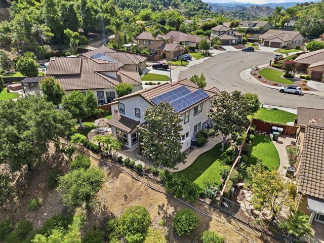 3234 Meadow Grass Lane, Escondido, CA 92027