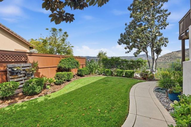 3234 Meadow Grass Lane, Escondido, CA 92027