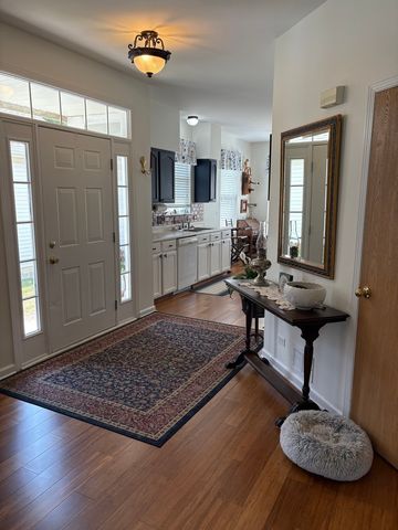 5 E HAGUE Drive, Antioch, IL 60002