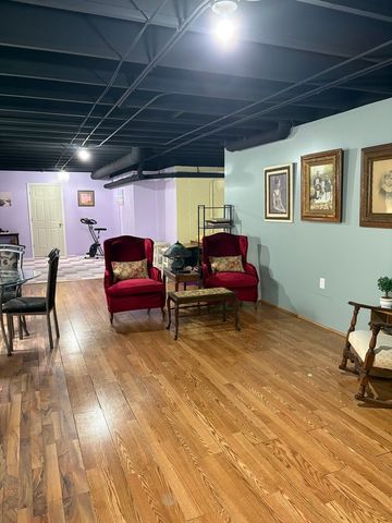 5 E HAGUE Drive, Antioch, IL 60002