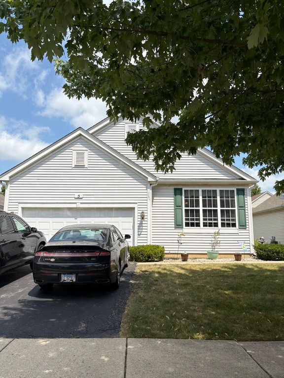 5 E HAGUE Drive, Antioch, IL 60002