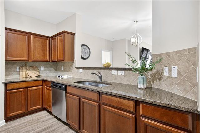 4805 W Village Way SE 1105, Smyrna, GA 30080