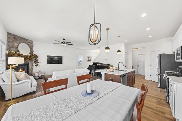 N118W7360 Fairway LANE, Cedarburg, WI 53012