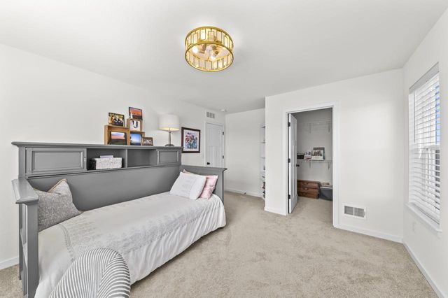 N118W7360 Fairway LANE, Cedarburg, WI 53012