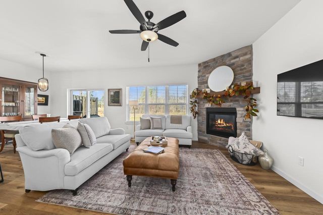N118W7360 Fairway LANE, Cedarburg, WI 53012