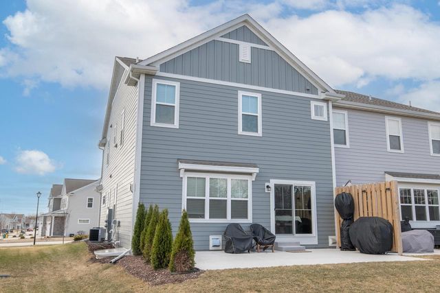 N118W7360 Fairway LANE, Cedarburg, WI 53012