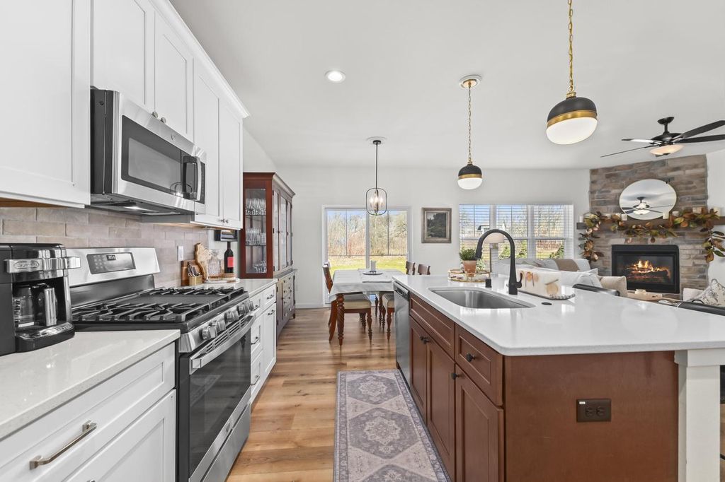 N118W7360 Fairway LANE, Cedarburg, WI 53012