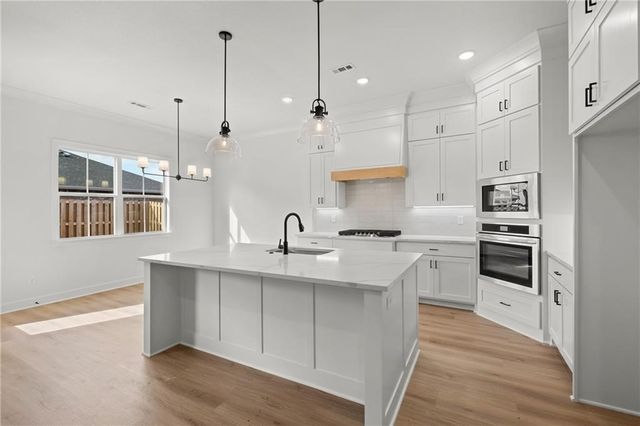 550 Apollo Drive, Centerton, AR 72719