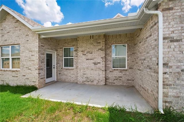 550 Apollo Drive, Centerton, AR 72719