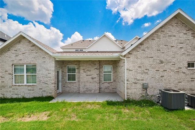 550 Apollo Drive, Centerton, AR 72719