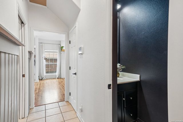 15727 Knolldown, San Antonio, TX 78247