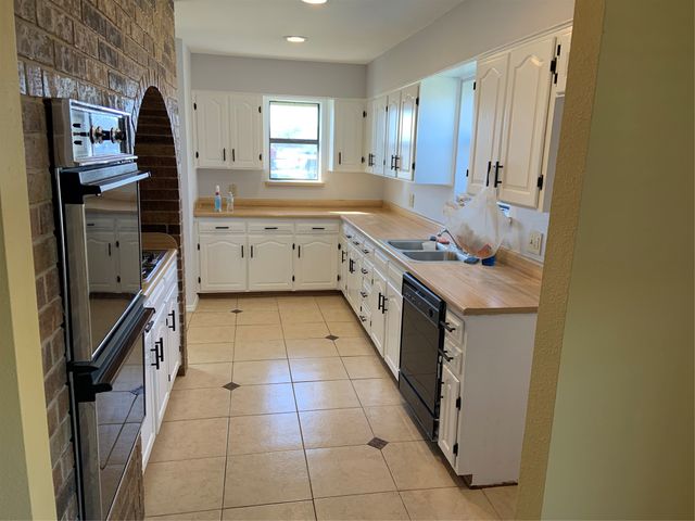 781 January Lane, Ponder, TX 76259