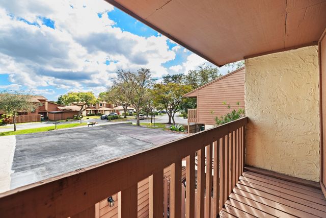 6187 Laurel Lane, Tamarac, FL 33319