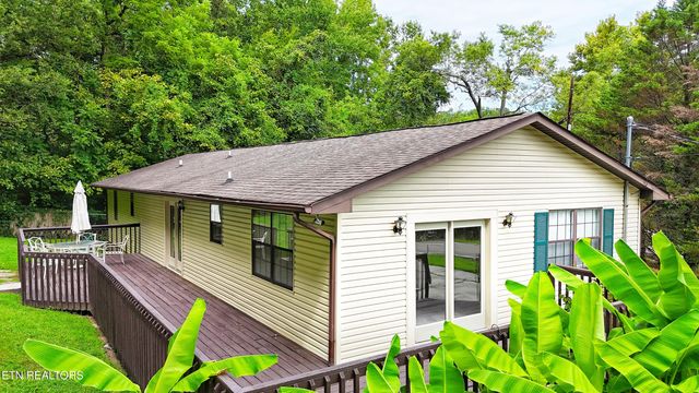 2333 Thorn Grove Pike, Knoxville, TN 37914