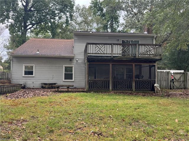 9 Kenilworth DR, Hampton, VA 23666