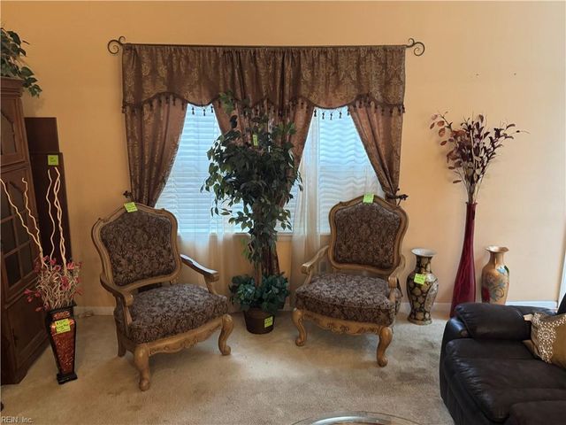 9 Kenilworth DR, Hampton, VA 23666