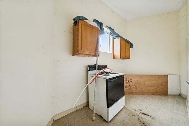 8304 Frankstown Ave, Wilkinsburg, PA 15221