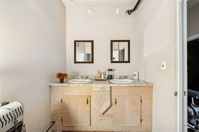 8304 Frankstown Ave, Wilkinsburg, PA 15221