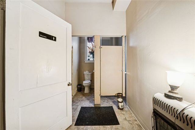 8304 Frankstown Ave, Wilkinsburg, PA 15221