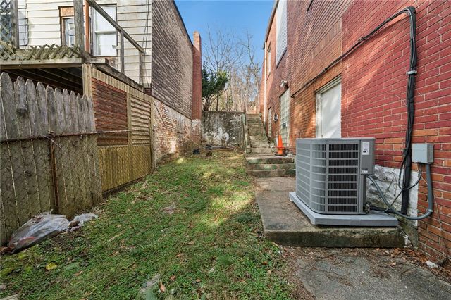 8304 Frankstown Ave, Wilkinsburg, PA 15221