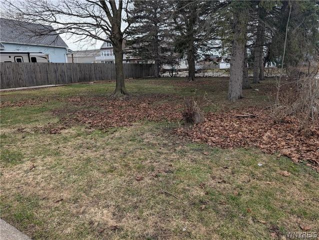 11 Pembina Street, Buffalo, NY 14220