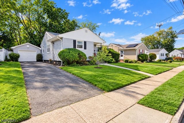 19 Cona Ct, Haledon Boro, NJ 07508