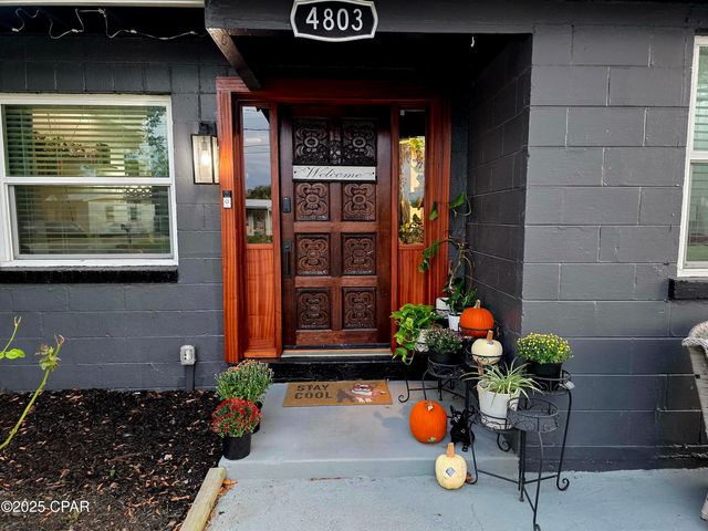 4803 W 19th Court, Panama City, FL 32405