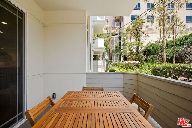 1426 N Laurel Avenue 110, West Hollywood, CA 90046