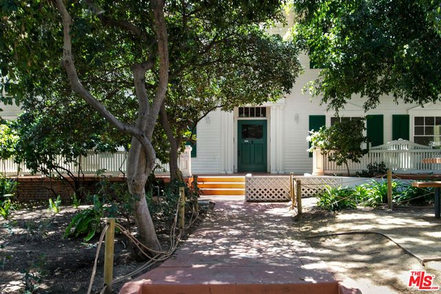 1426 N Laurel Avenue 110, West Hollywood, CA 90046