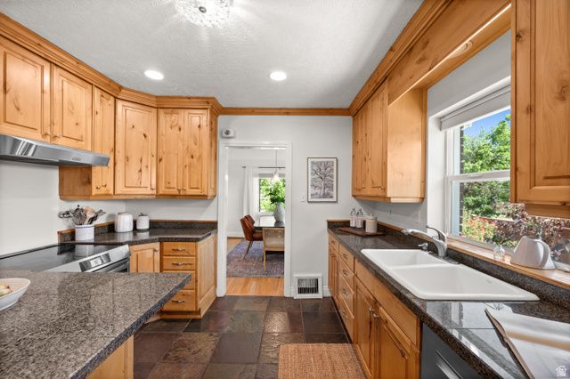 2736 S BEVERLY ST, Salt Lake City, UT 84106