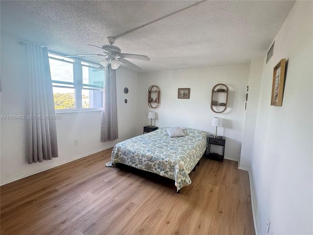 1470 NE 125th Terrace 407, North Miami, FL 33161