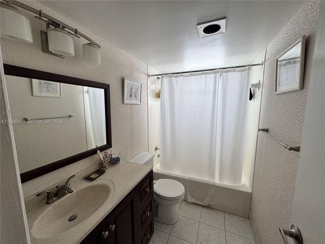 1470 NE 125th Terrace 407, North Miami, FL 33161