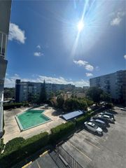 1470 NE 125th Terrace 407, North Miami, FL 33161